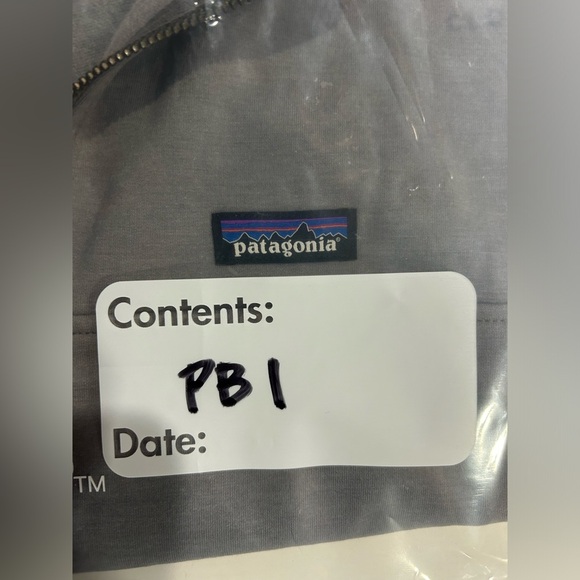 Patagonia Women's Medium Ahnya 1/4 Zip Pullover Noble Grey Jacket NWT - Picture 10 of 10